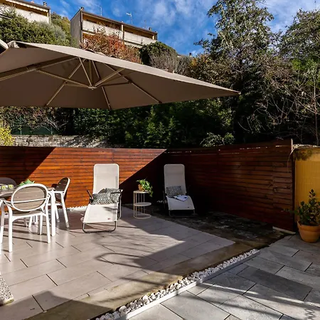 Apartment Patio & Parking - Self Check-in & Access